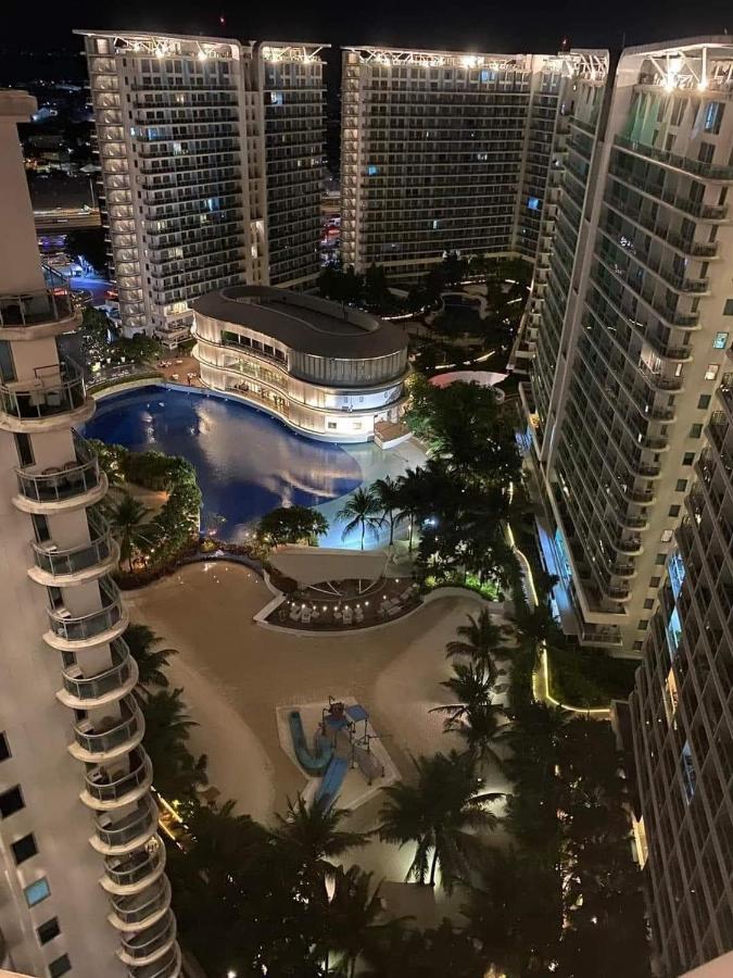Azure Urban Resort By 4J'S Manila Exterior photo